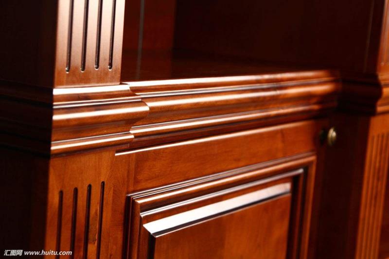 Hujingrubasic znanje pohištva